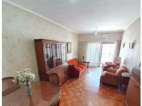 COMODO SEMIPISO DE 4 AMB A CONTRAFRENTE ABIERTO. TODO LUZ Y SOL 90M2 DIGNO DE VER