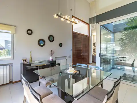 Casa en Alquiler de 3 dormitorios