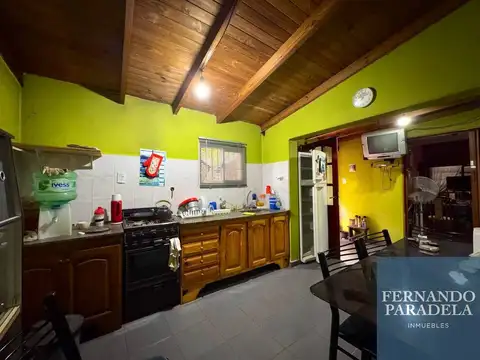 Casa en Venta con 2 cocheras