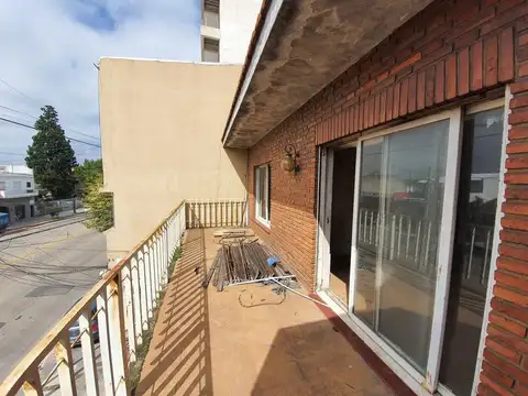 Depto Tipo Casa en Venta 40 años