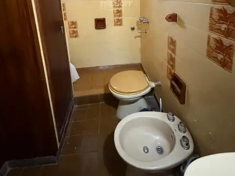 CASA DE 4 AMBIENTES A DOS CUADRAS DEL MAR, ZONA SUR