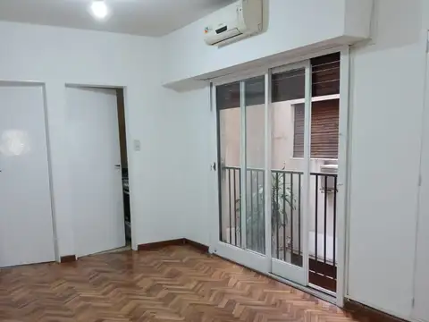 Avenida Directorio 800, Piso 1