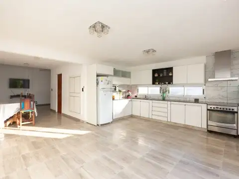 Casa en Venta en El Palomar, USD 240.000