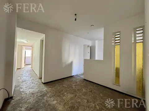 Venta departamento 3 ambientes con balcón en Avellaneda