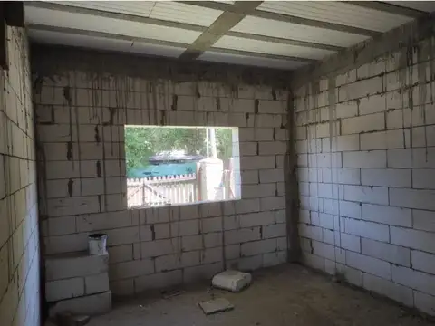 Venta Terreno/ Casa a terminar Roldan