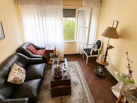 Depto Tipo Casa en Venta en Ezpeleta Oeste, USD 69.000