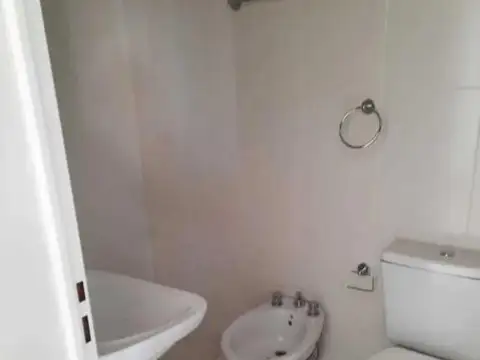 Monoambiente a estrenar con 5 cocheras  en Tres de Febrero