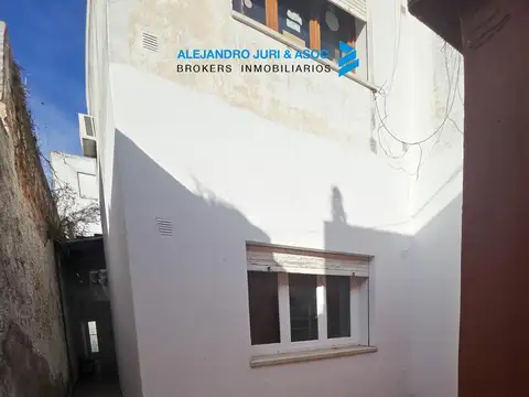 Depto Tipo Casa 7 ambientes con 2 baños