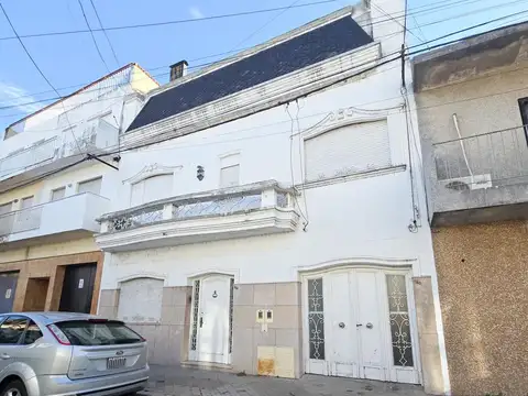 Depto Tipo Casa en Venta de 7 ambientes