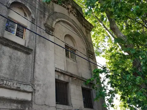 VENTA EDIFICIO 4 PISOS EN LOMAS DE ZAMORA