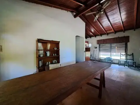 VENTA EN CASA EN MORENO-AMPLIO LOTE