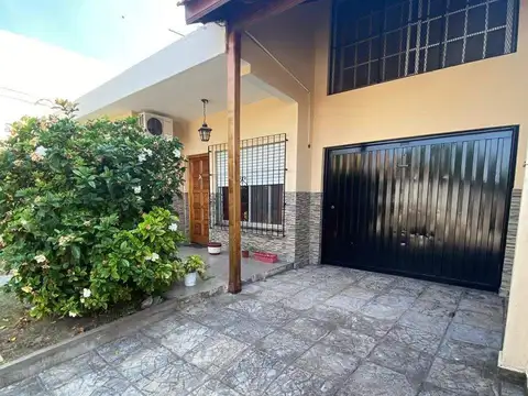 Casa en venta tipo chalet Florencio Varela 100