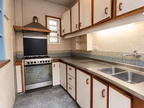 Casa 3 ambientes con 2 baños