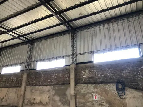 Avda. De las Carretas al 8731