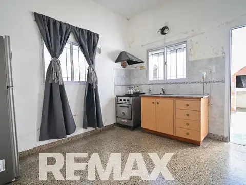 Casa 4 ambientes con 1 baño