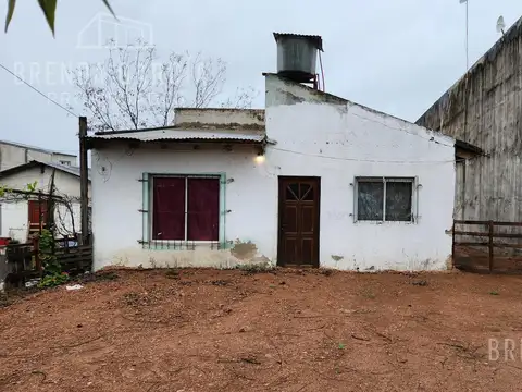 Lote En Venta Con Mejoras Sobre Acceso Principal A Colon