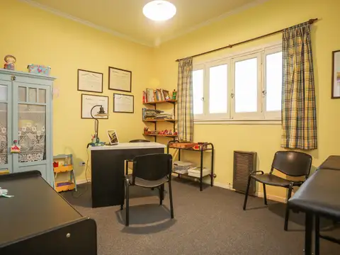 Depto Tipo Casa en Venta en Villa del Parque, USD 140.000