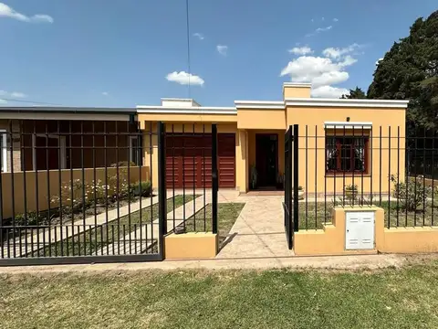 Calle Sabino Garione Sur 300