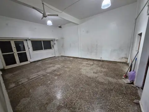Local en Alquiler en Avellaneda, $ 590.000
