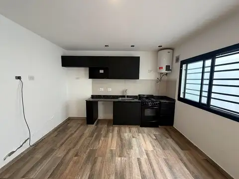 Departamento en Alquiler en Avellaneda con doble patio propio