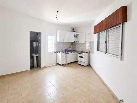 Depto Tipo Casa en Venta de 2 ambientes