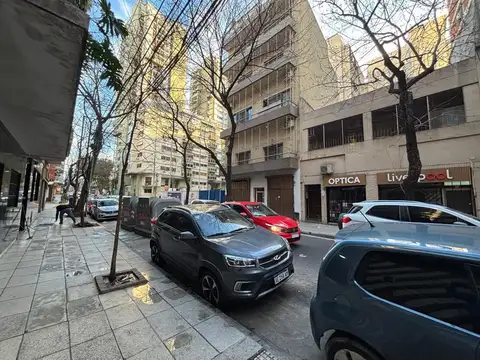Cochera cubierta. Excelente ubicación. Caballito.