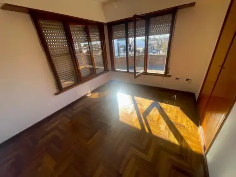 VENTA PH 3 AMB AL FRENTE CON TERRAZA VILLA PRIMERA