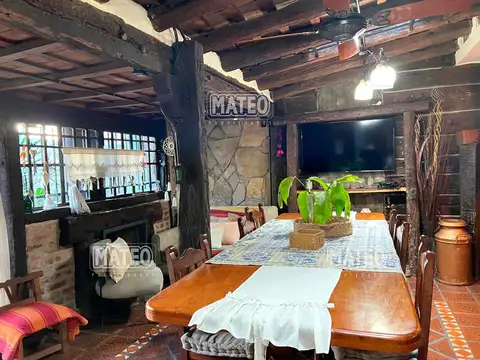 Casa en Venta con 1 cochera