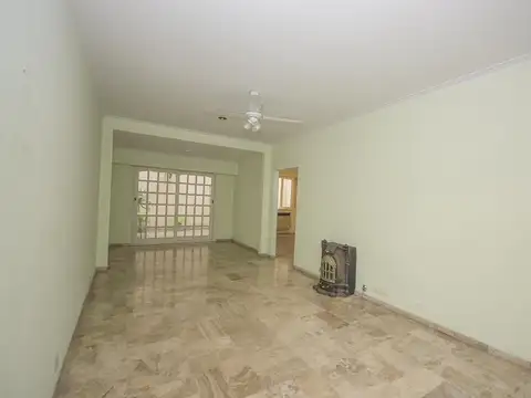 Depto Tipo Casa 3 ambientes con 2 baños