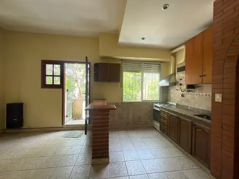 PH VELEZ SASRFIELD /FLORESTA 2 AMB 1 PISO POR ESCALERA. CON TERRAZA Y BALCON .UNA GRAN OPORTUNIDAD 