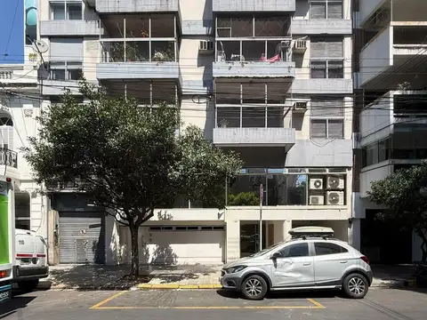 3 Ambientes frente balcon, super luminoso baño y toillette