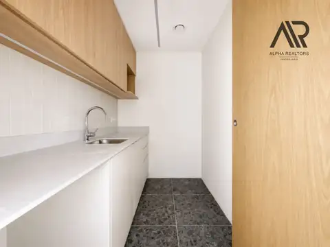 Oficina en Venta con 2 cocheras