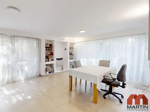 Casa 5 ambientes con 4 baños