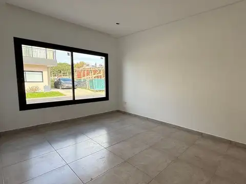 Casa en Venta en Pilar, USD 185.000