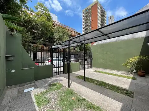 Casa en Alquiler en Flores Norte, $ 1.300.000