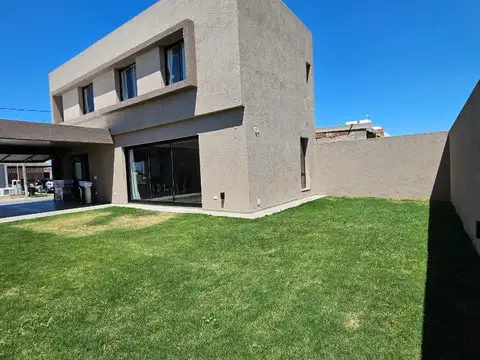 Casa en Venta en Manantiales, Córdoba