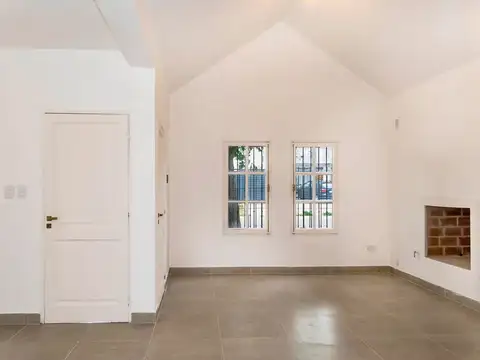 Grand Bourg. 6 de Julio 3200