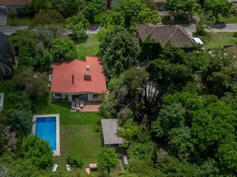 Casa en Alquiler Temporal con 2 cocheras