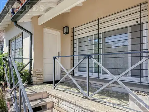 Casa en venta a metros del río Luján!