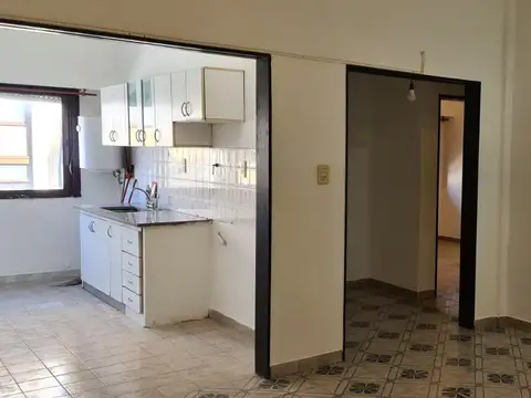 PERU 2400, Piso 2
