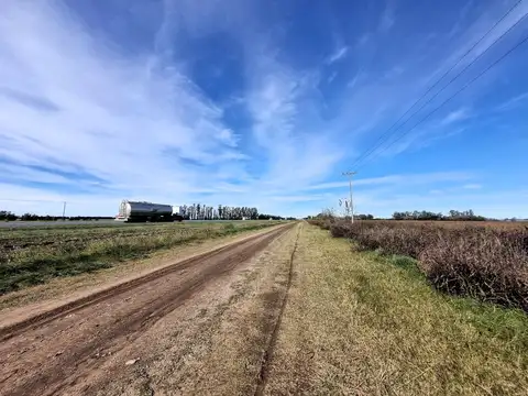 Venta 83Hs sobre Ruta 9 , con cantera habilitada. Villa Ramallo
