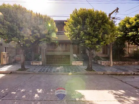Casa venta 5 dorm.depto.pileta b°parque horizonte