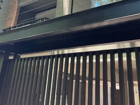 Intendente Tomkinson 380 , Piso 2