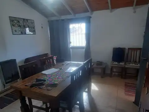 VENTA CASA EN PEDRIEL DOS DORMITORIOS CON PATIO