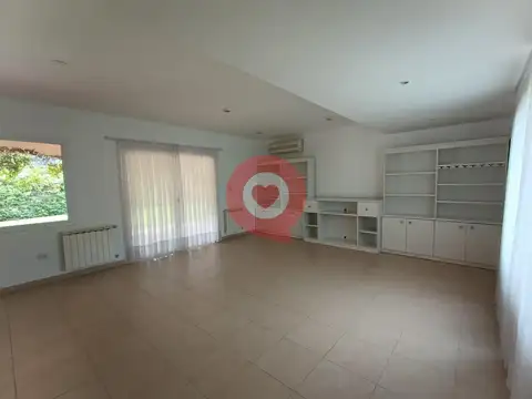 Casa en Alquiler de 4 dormitorios