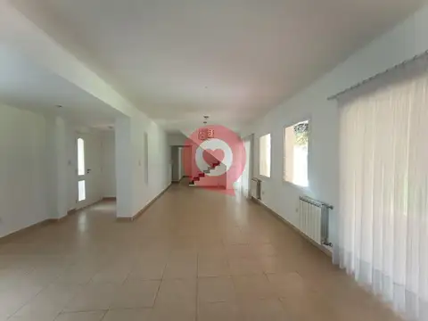 Casa en Alquiler en Neuquen, USD 3.200