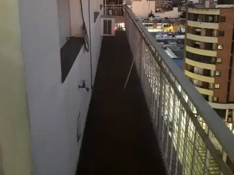 DEPARTAMENTO 2 DORM. BALCON CORRIDO. MUY AMPLIO . cocina separada. comedor diario. living