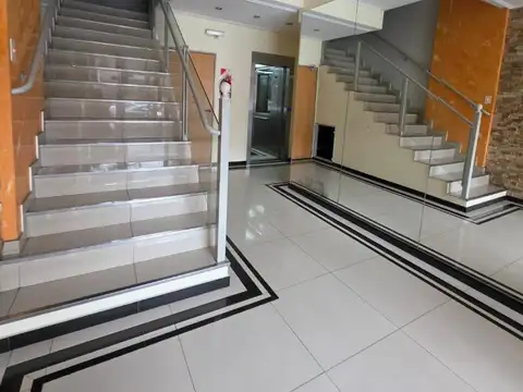 Murguiondo 100, Piso 2