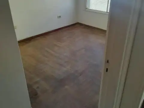 Departamento 4 ambientes con 1 baño