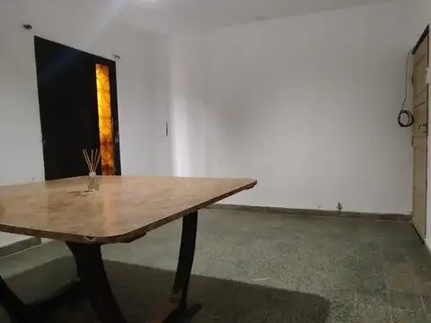 VENTA CASA CON COCHERA  Y DEPARTAMENTO EN PH - ROSARIO